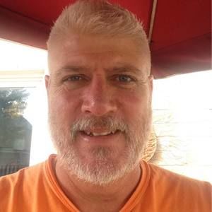 Meet your Posher, Derek